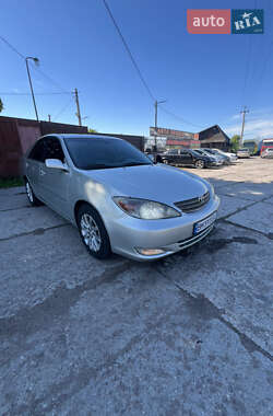Седан Toyota Camry 2002 в Прилуках