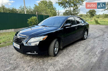 Седан Toyota Camry 2008 в Охтирці