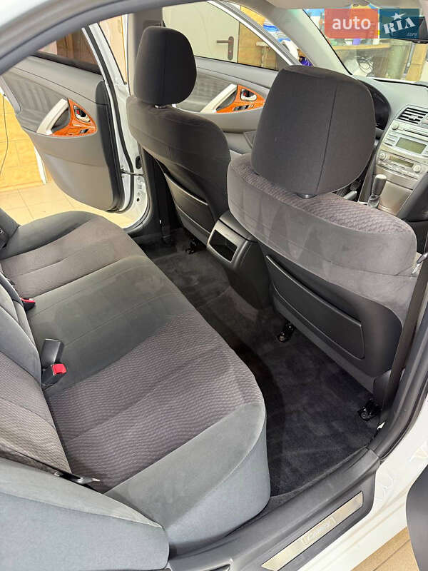 Седан Toyota Camry 2011 в Харкові