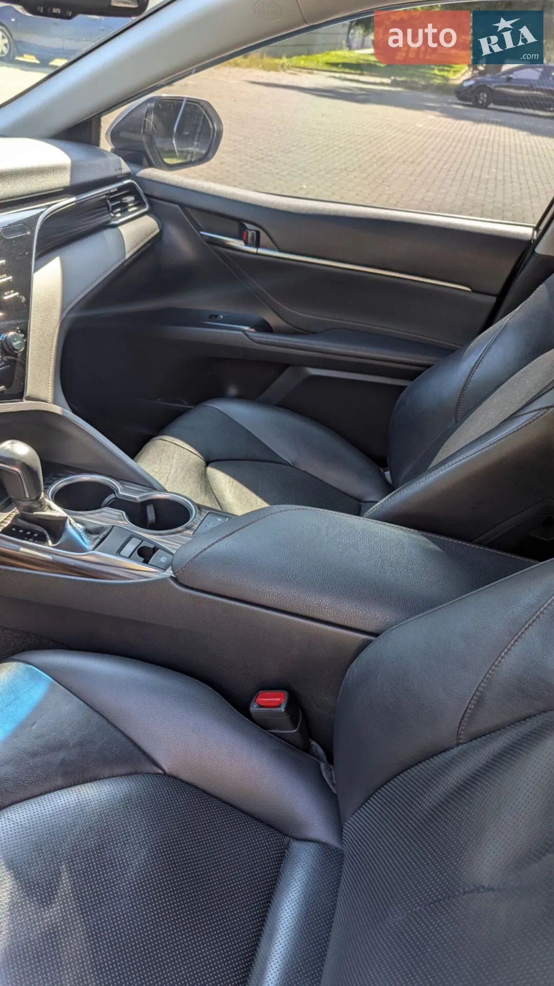 2018 Toyota Camry - мініатюра 19