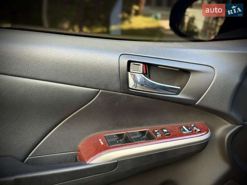Седан Toyota Camry 2013 в Ивано-Франковске