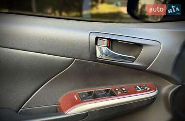Седан Toyota Camry 2013 в 