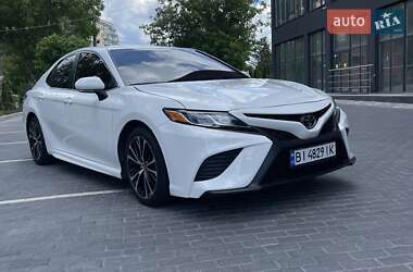Седан Toyota Camry 2020 в Полтаві