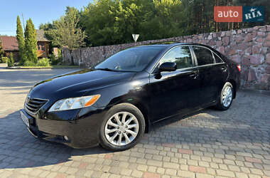 Седан Toyota Camry 2008 в Любомлі