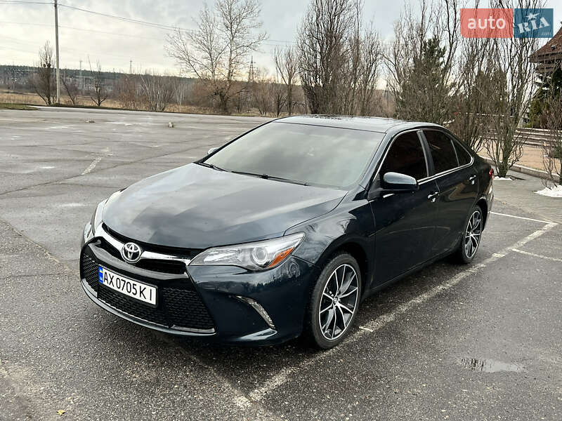 Седан Toyota Camry 2014 в Харкові