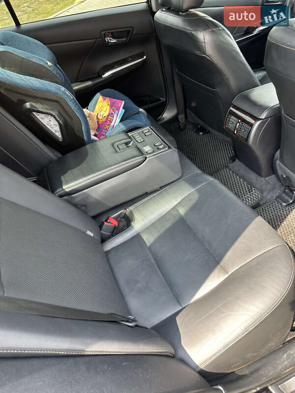 Седан Toyota Camry 2016 в Кагарлику