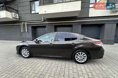 Седан Toyota Camry 2019 в 