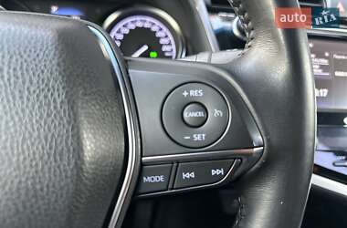 Седан Toyota Camry 2019 в 