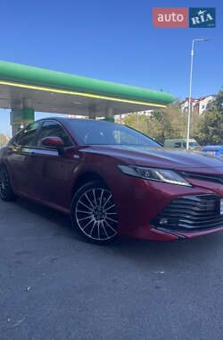 Седан Toyota Camry 2018 в Тернополі
