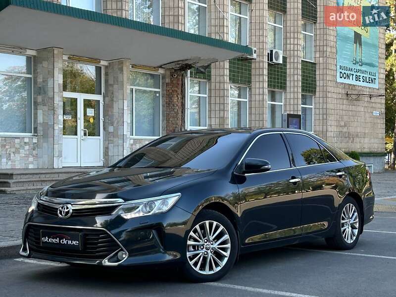 Toyota Camry 2017