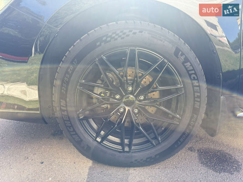 Седан Toyota Camry 2013 в Сумах