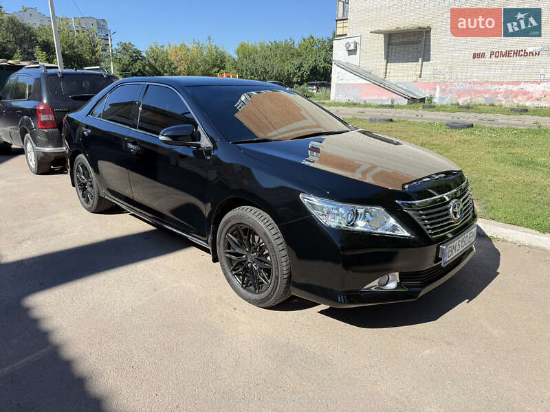 Седан Toyota Camry 2013 в Сумах