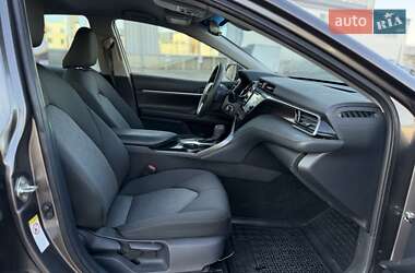 Седан Toyota Camry 2019 в 