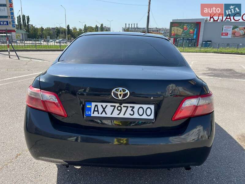 Седан Toyota Camry 2008 в Харькове