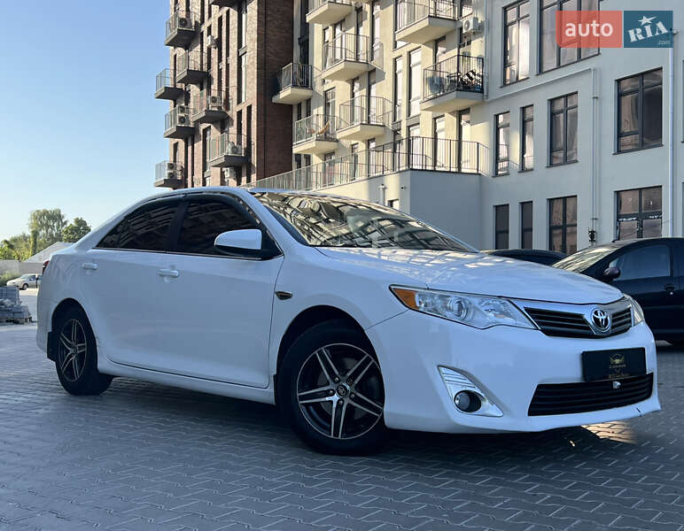 Toyota Camry 2011