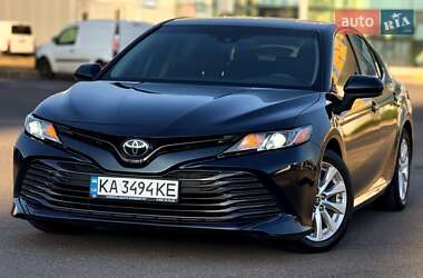Седан Toyota Camry 2017 в Кривом Роге