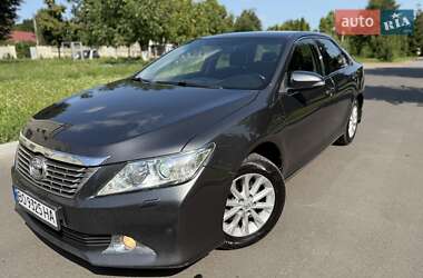 Седан Toyota Camry 2014 в Тернополе