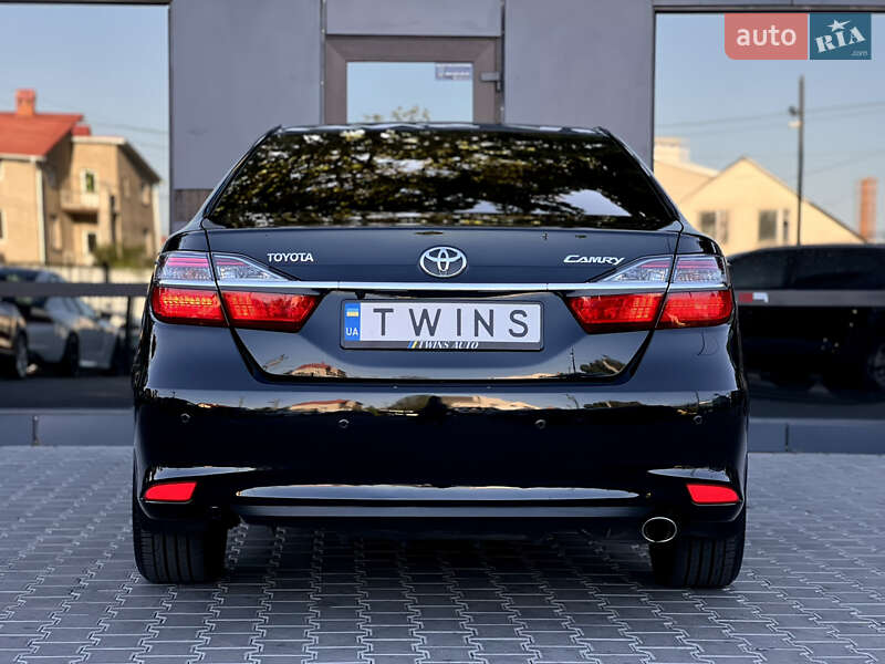 Седан Toyota Camry 2015 в Одессе