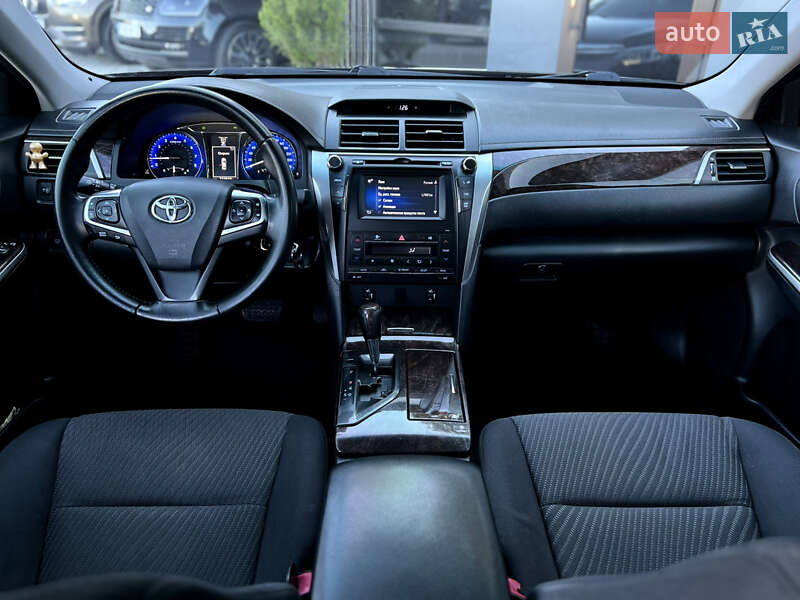 Седан Toyota Camry 2015 в Одессе