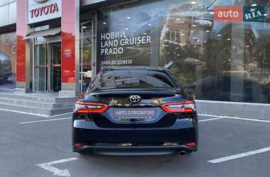 Седан Toyota Camry 2021 в 