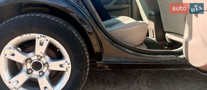 Седан Toyota Camry 2000 в Житомирі