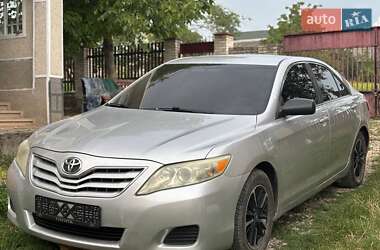 Седан Toyota Camry 2011 в Красній