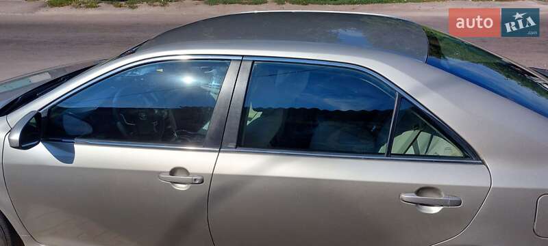 Седан Toyota Camry 2013 в Житомирі