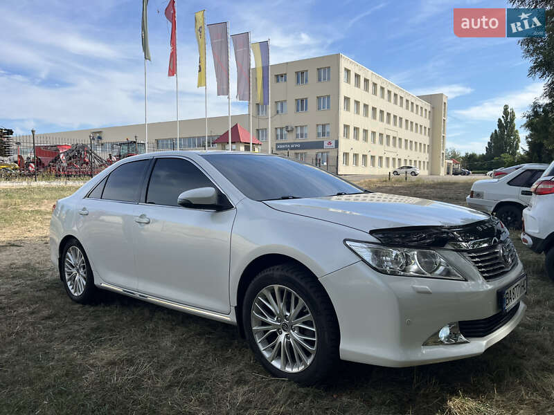 Седан Toyota Camry 2012 в Кропивницькому