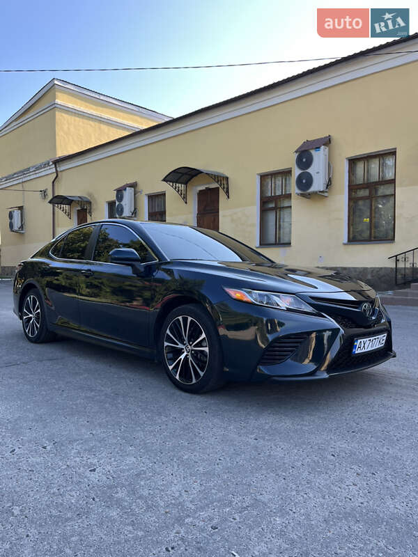 Toyota Camry 2020