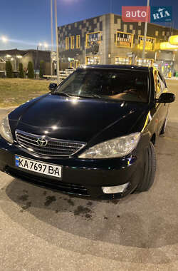 Седан Toyota Camry 2005 в Киеве