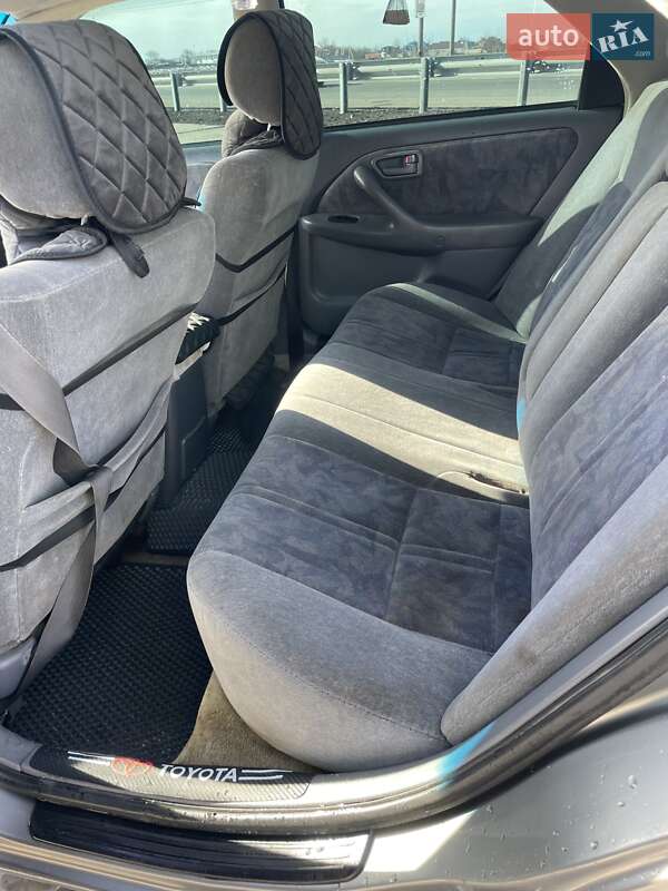 Седан Toyota Camry 1997 в Сараті фото 9 Седан Toyota Camry 1997 в Сараті