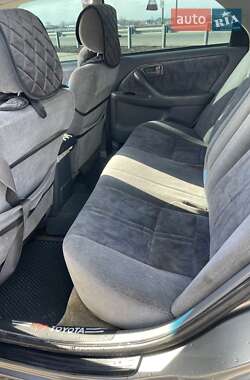 Седан Toyota Camry 1997 в 