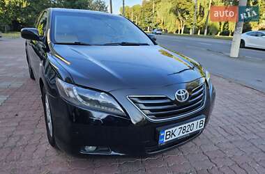 Седан Toyota Camry 2008 в Виннице