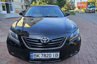 Седан Toyota Camry 2008 в Виннице