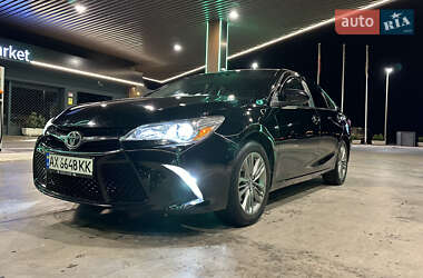 Седан Toyota Camry 2017 в Львові