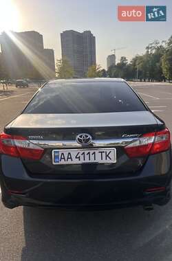 Седан Toyota Camry 2012 в 