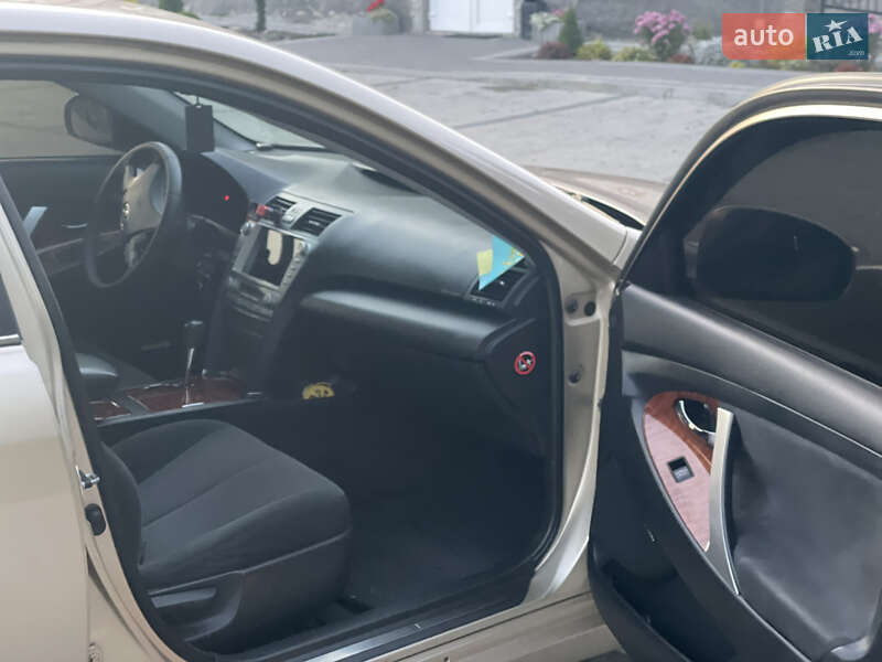 Седан Toyota Camry 2009 в Самборі