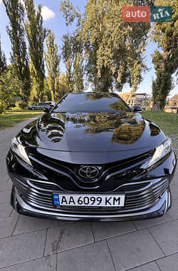 Седан Toyota Camry 2018 в 