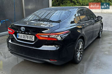 Седан Toyota Camry 2023 в 