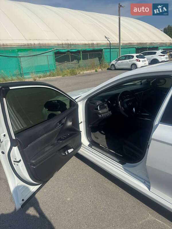 Седан Toyota Camry 2018 в Днепре фото 10 Седан Toyota Camry 2018 в Днепре