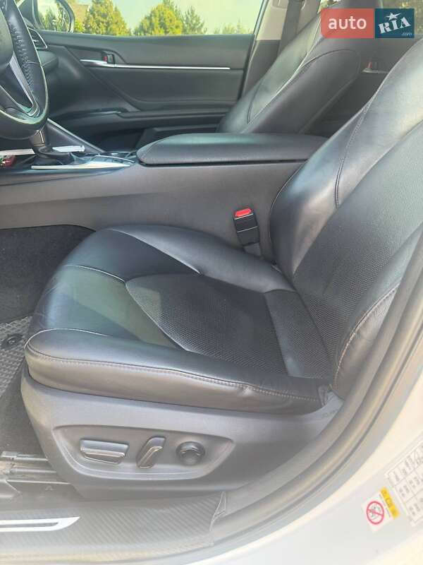 Седан Toyota Camry 2018 в Днепре фото 12 Седан Toyota Camry 2018 в Днепре