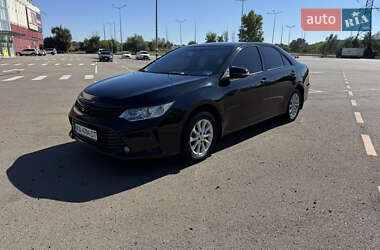 Седан Toyota Camry 2017 в Києві