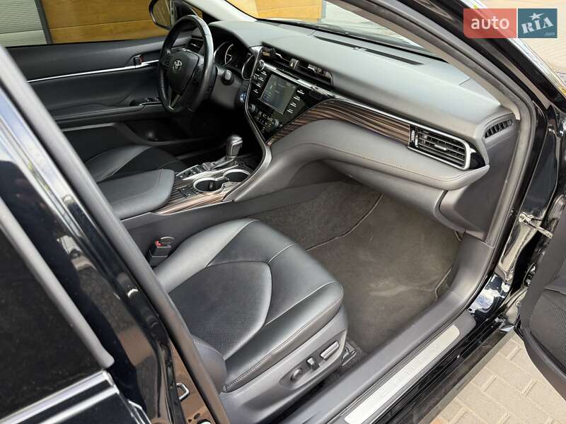 Седан Toyota Camry 2020 в Белой Церкви