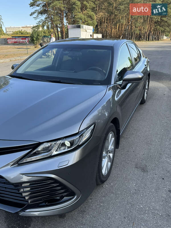 Седан Toyota Camry 2021 в Кропивницком
