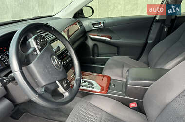 Седан Toyota Camry 2013 в 