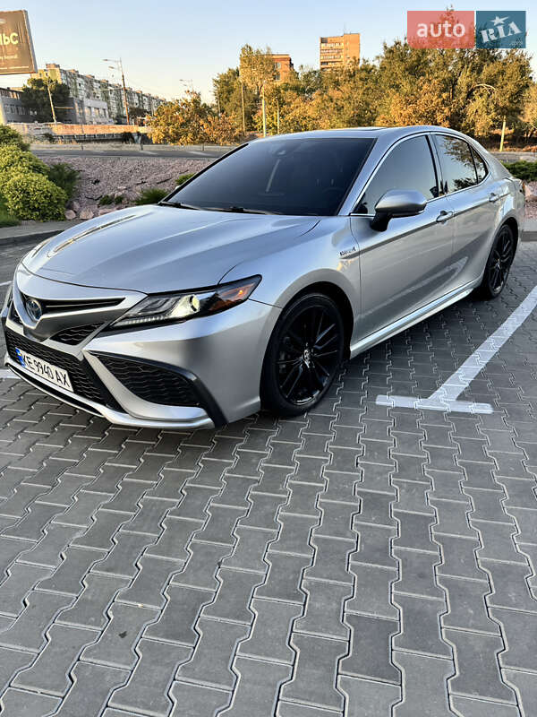 Toyota Camry 2021
