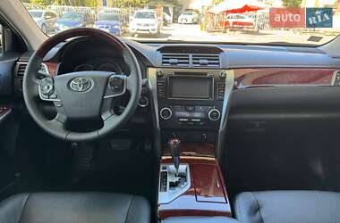 Седан Toyota Camry 2012 в 