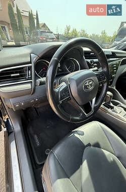 Седан Toyota Camry 2018 в 