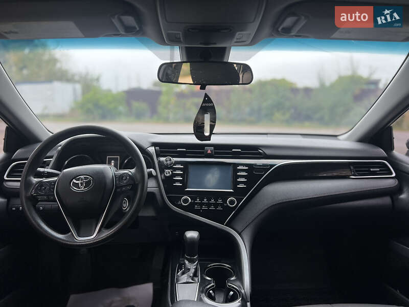 Седан Toyota Camry 2018 в Киеве фото 46 Седан Toyota Camry 2018 в Киеве