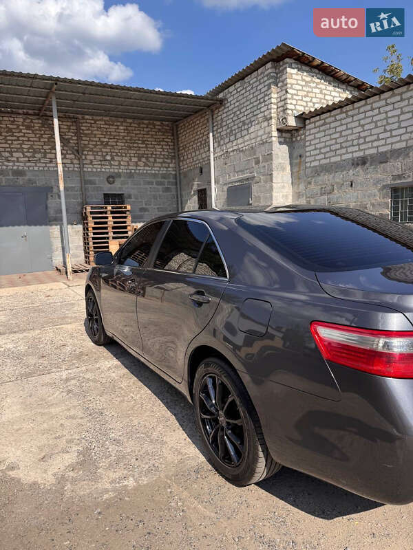 Седан Toyota Camry 2008 в Славянске